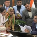 जिला प्रशासन का जनता दर्शनः न्याय से लेकर एक्शन तक