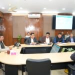 नैनीताल एवं मसूरी से संबंधित समस्याओं पर उच्चस्तरीय समीक्षा बैठक