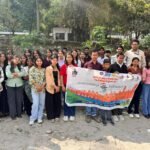 स्पर्श हिमालय विश्वविद्यालय के छात्रों ने गंगा तट पर चलाया स्वच्छता अभियान