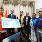 केनरा बैंक ने मुख्यमंत्री राहत कोष के लिए 25 लाख रुपये का चेक भेंट किया