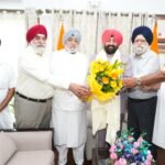 राज्यपाल से सिख प्रतिनिधिमंडल ने की शिष्टाचार भेंट