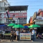 प्रथम श्वास फाउंडेशन एवं दून सिटिजन्स काउंसिल ने किया 100 छातों का वितरण