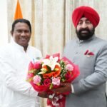 उपाध्यक्ष सामाजिक कल्याण योजना निगरानी समिति ने राज्यपाल से की भेंट