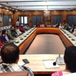 मसूरी शरदोत्सव शुरू करवाने को लेकर नगरपालिका कार्यालय सभागार में हुई बैठक