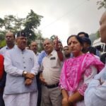 मंत्री गणेश जोशी ने क्षतिग्रस्त सड़क का किया निरीक्षण